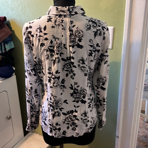 White House Black Market silk blouse size 12 - Picture 2 of 6
